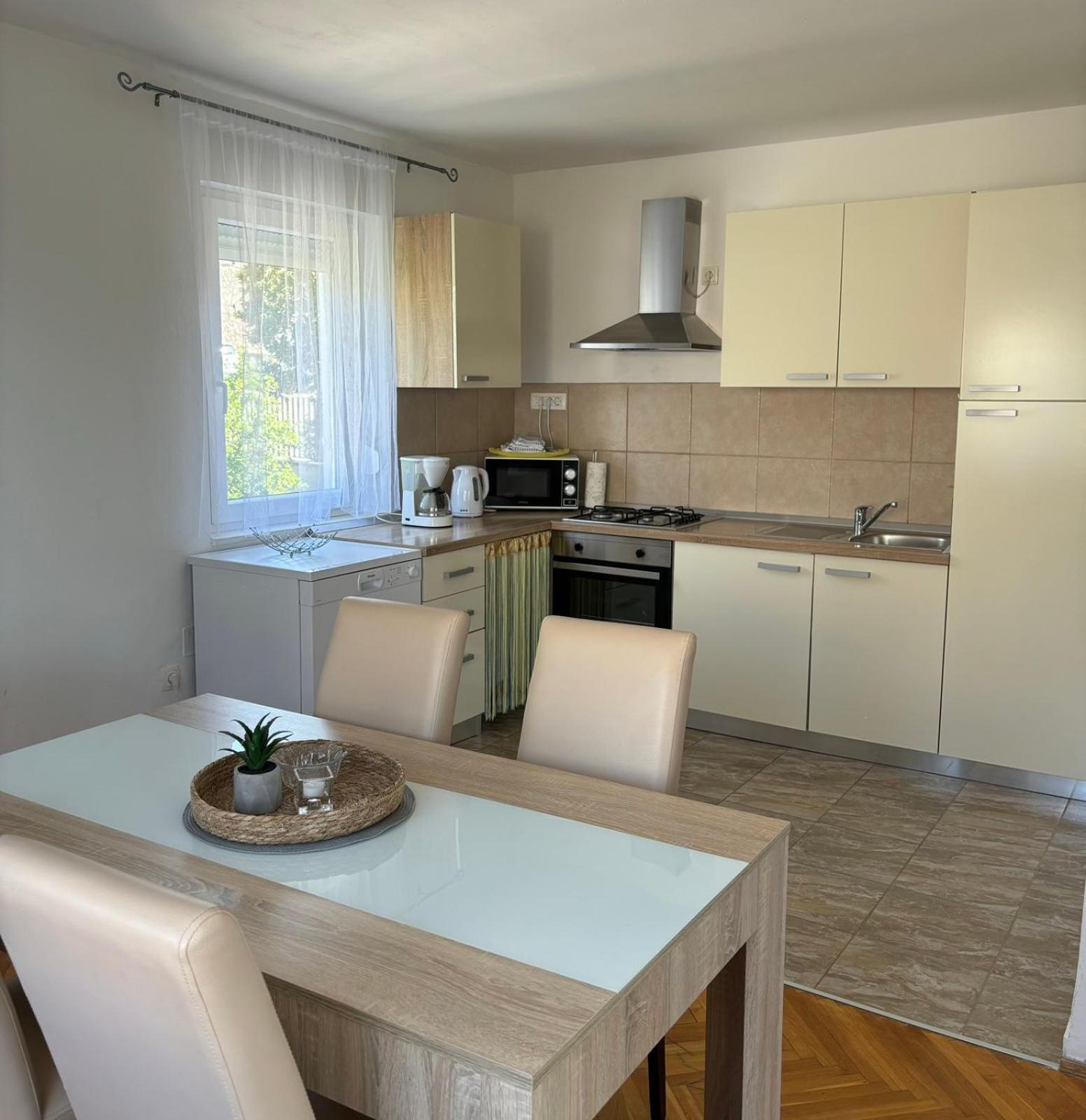קריקווניצה Helen Apartments מראה חיצוני תמונה